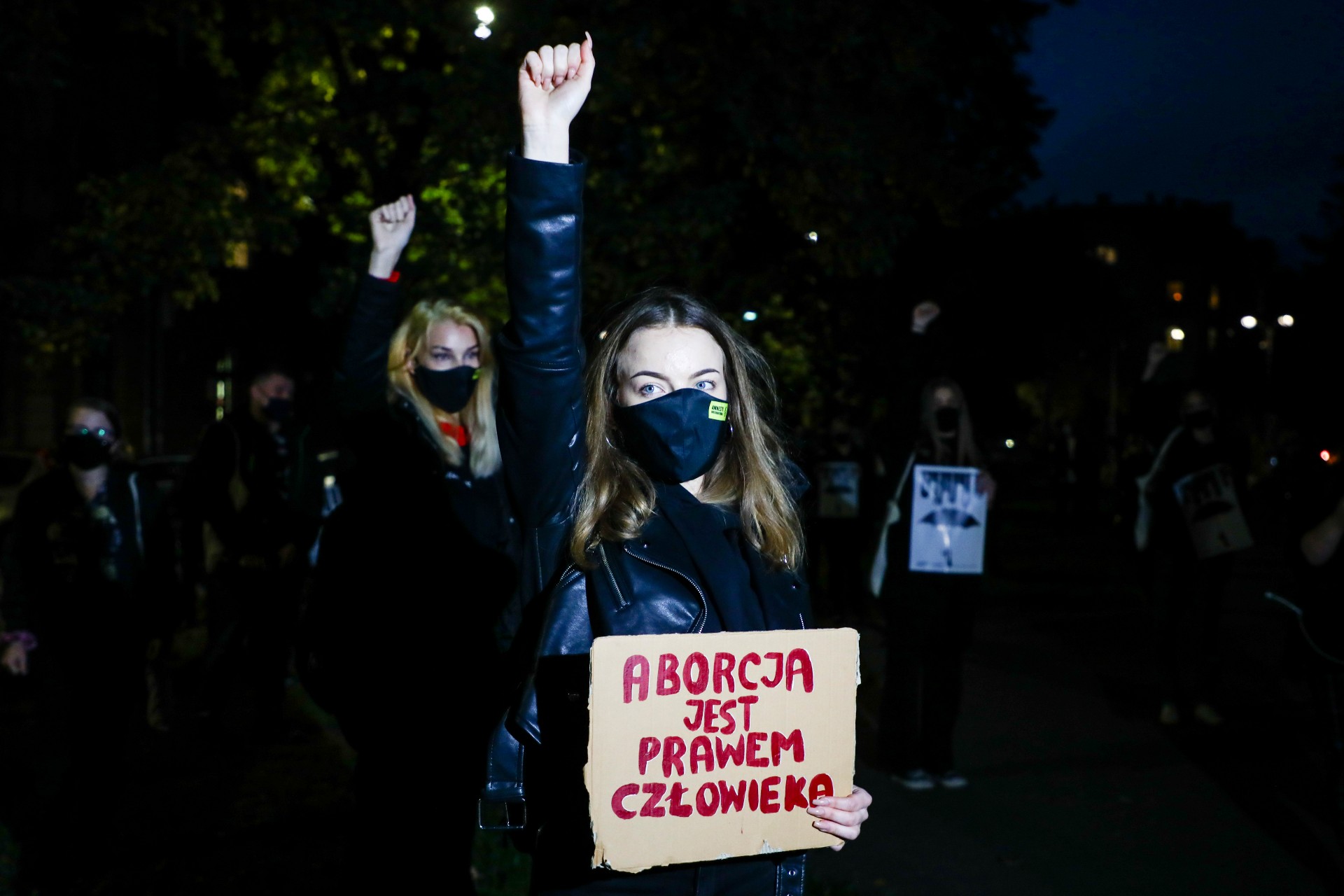 Wczoraj policja użyła gazu w stosunku do protestujących. Jak działać dzisiaj?